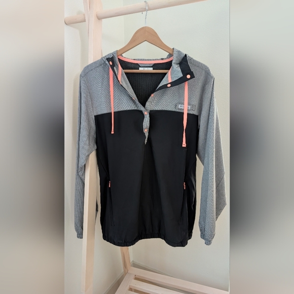 Columbia Women's Black and Gray Hooded Light Jacket With Pink Accent, Sz M - Picture 1 of 9